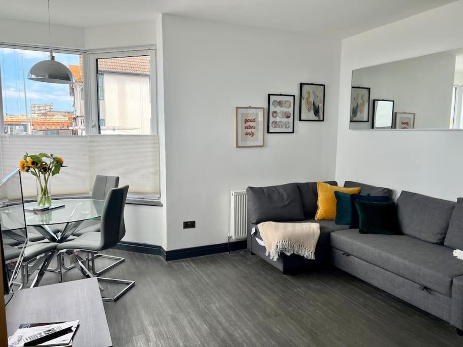 Apartment The Seafront - Westbrook Bay - By Goldex Coastal Breaks Margate