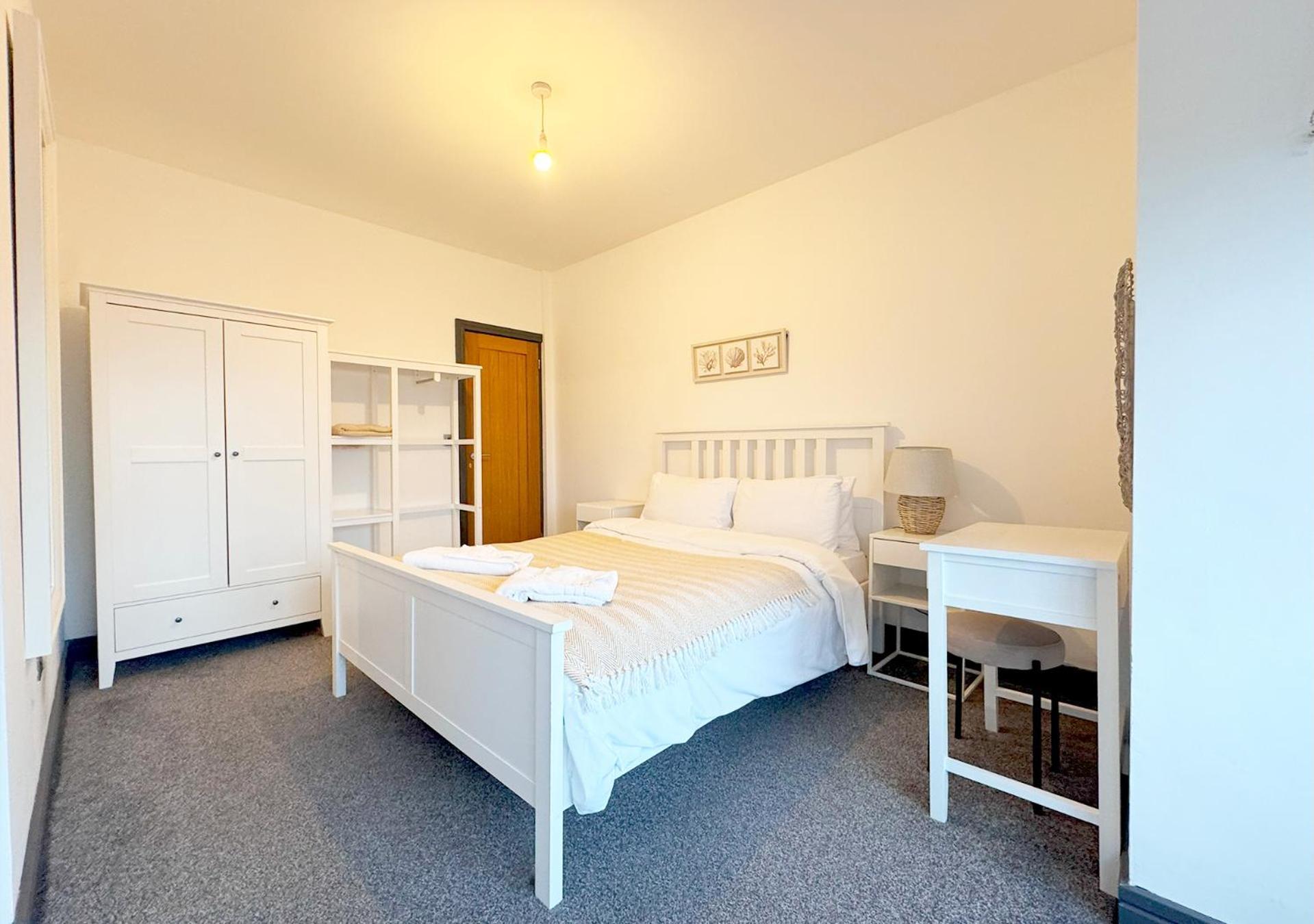 Apartment The Seafront - Westbrook Bay - By Goldex Coastal Breaks